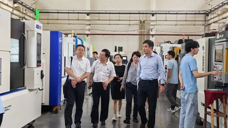南通机器人集成系统方案：揭秘高效自动化生产线**