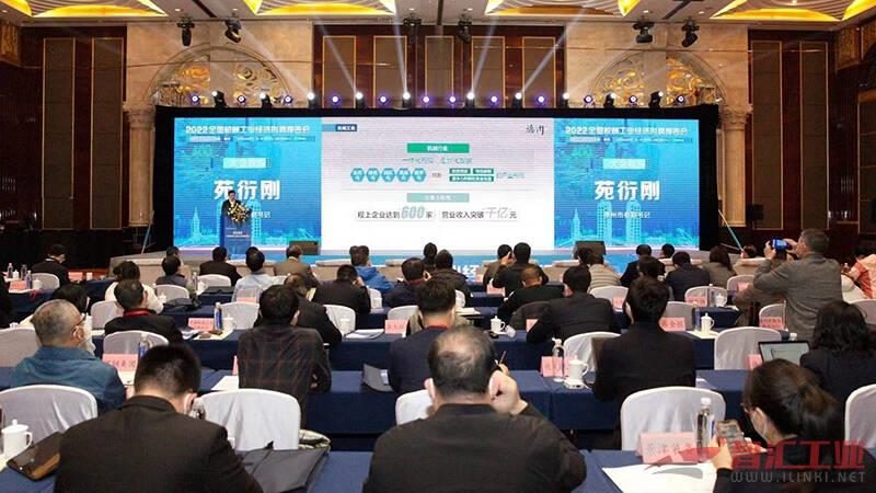 大型设备租赁，如何评估上海地区的收费标准？**